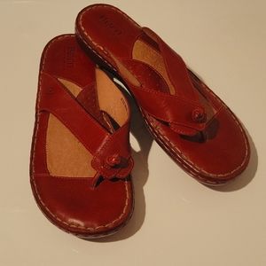 Born sandals